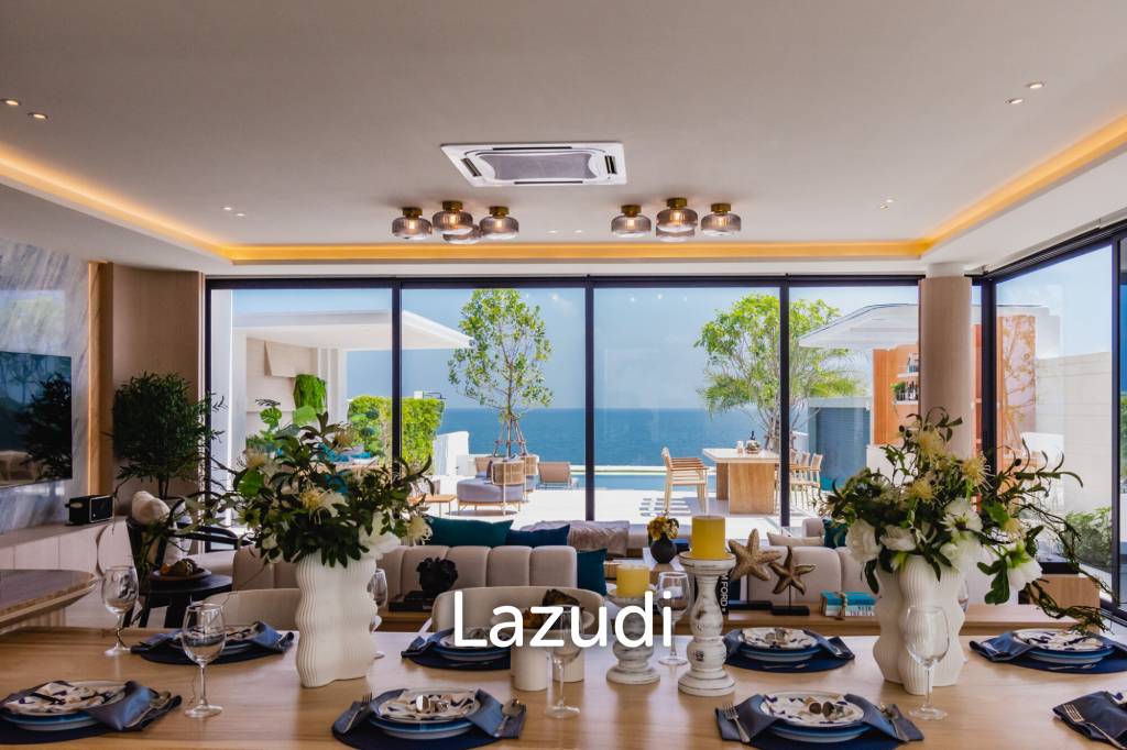 Luxurious Villa with Beachfront in Cha-Am