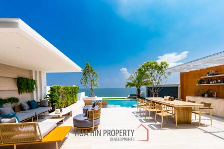 Luxurious Villa with Beachfront in Cha-Am