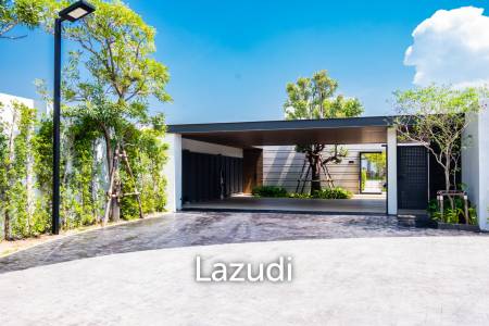 Luxurious Villa with Beachfront in Cha-Am
