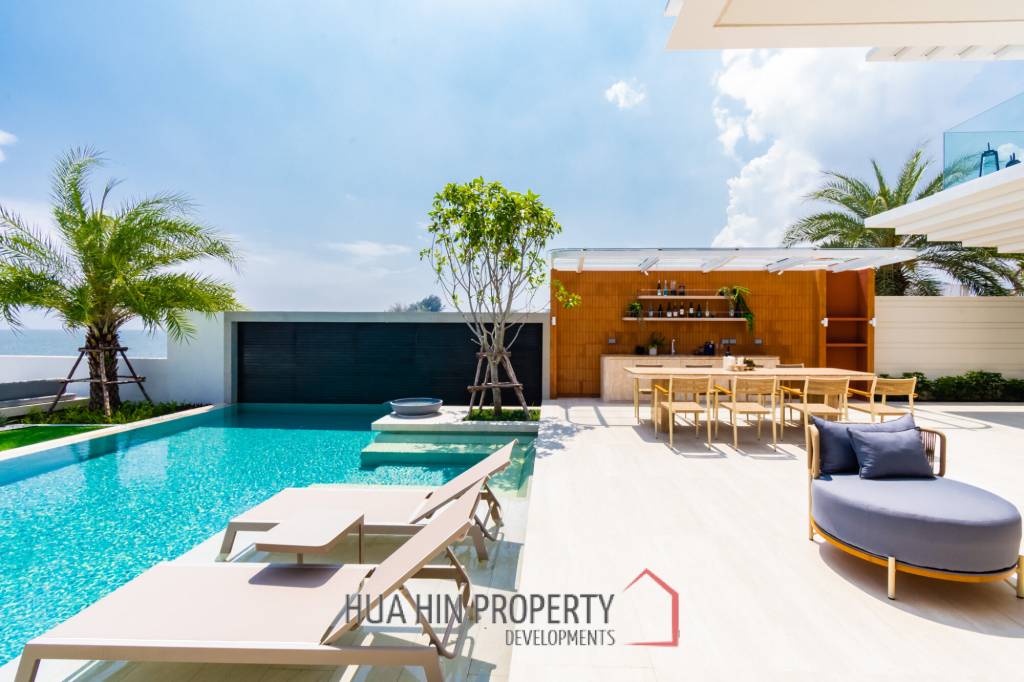 Luxurious 5-Bedroom Kehadfa Grand Villa in Cha-Am