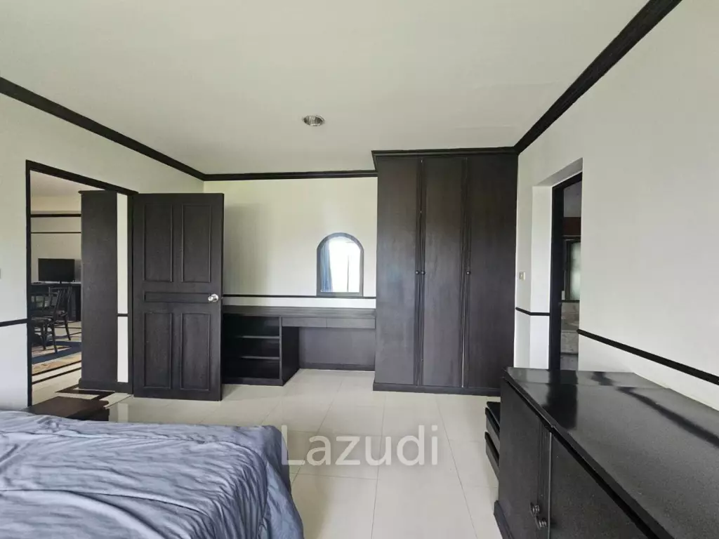 PALM HILLS CONDO : 2 Bed condo ground floor on the golf course