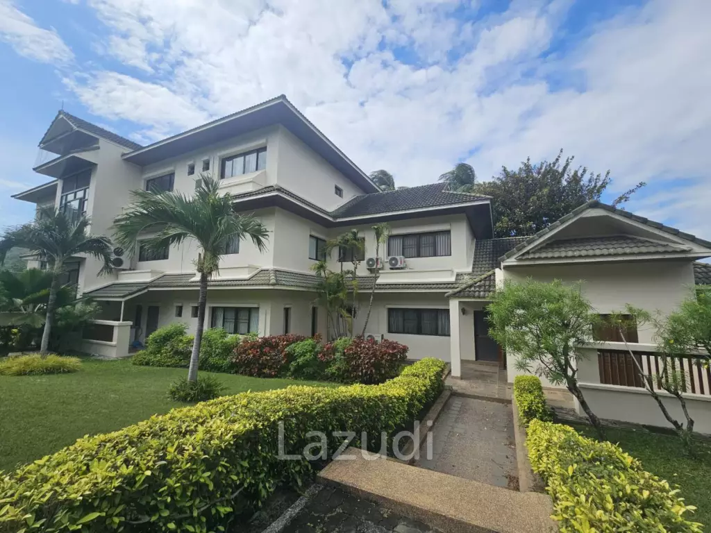 PALM HILLS CONDO : 2 Bed condo ground floor on the golf course