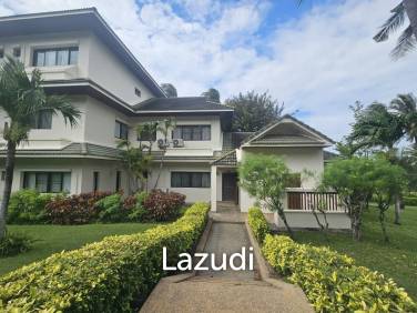 PALM HILLS CONDO : 2 Bed condo ground floor on the golf course