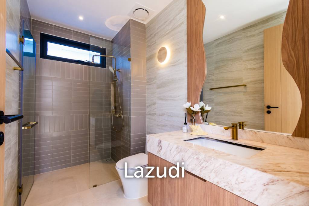 Oceanfront Luxury Villa in Bang Kao Cha Am