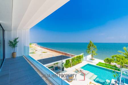 Oceanfront Luxury Villa in Bang Kao Cha Am
