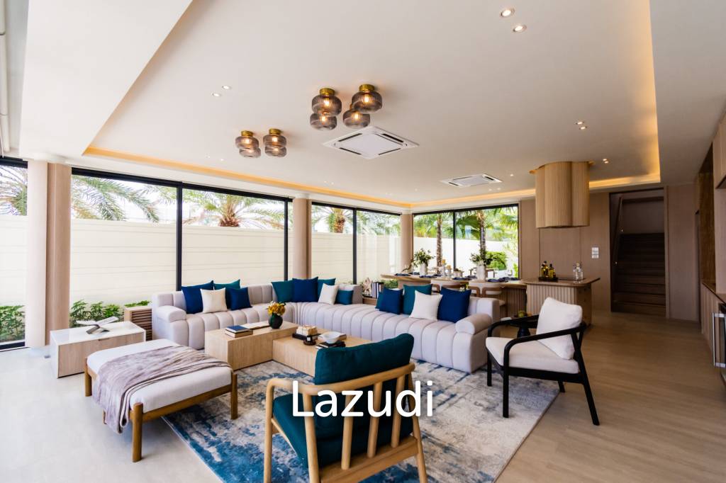 Oceanfront Luxury Villa in Bang Kao Cha Am