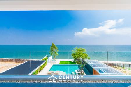 Oceanfront Luxury Villa in Bang Kao Cha Am