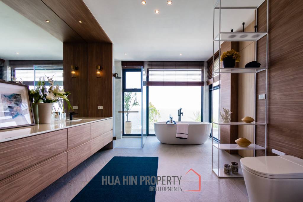 Oceanfront Luxury Villa in Bang Kao Cha Am