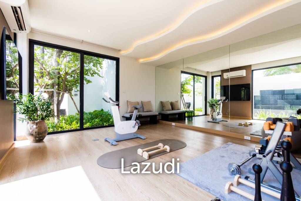 Oceanfront Luxury Villa in Bang Kao Cha Am