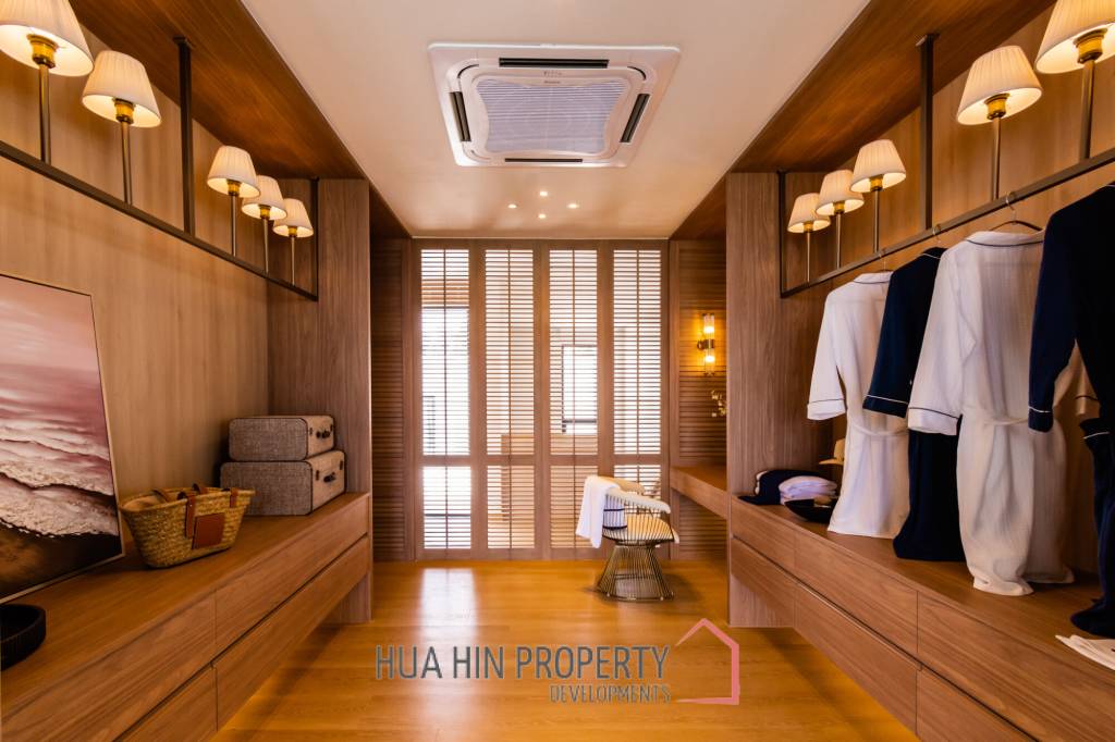 Oceanfront Luxury Villa in Bang Kao Cha Am