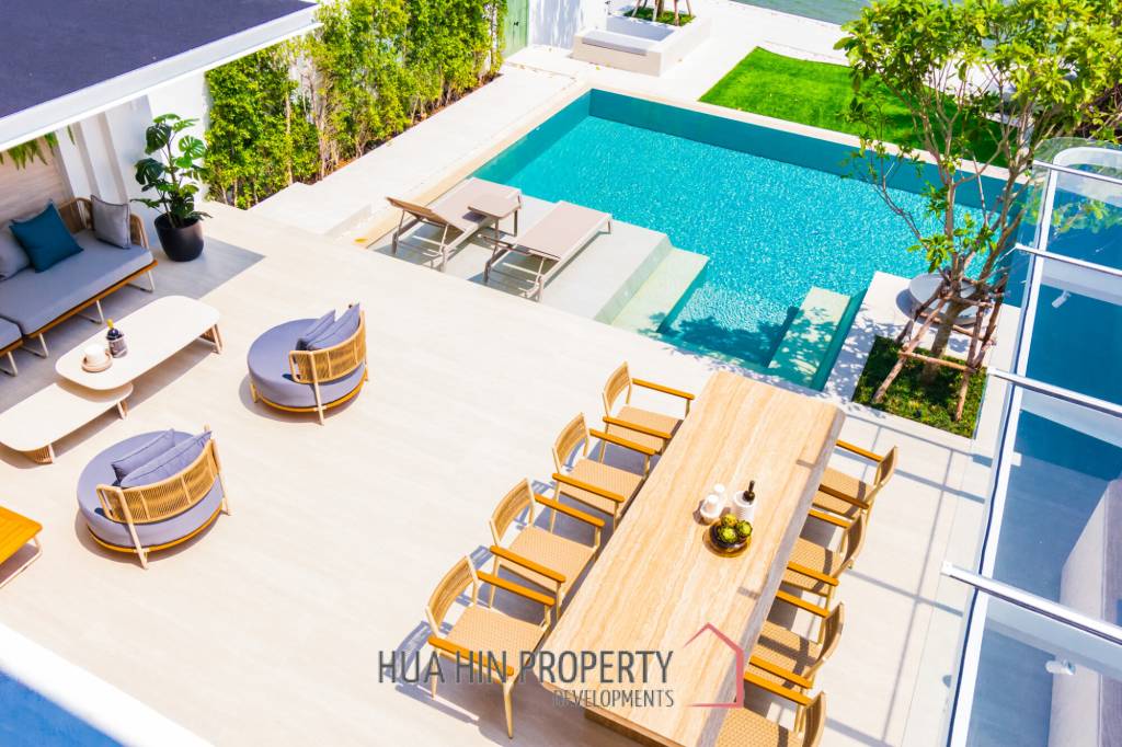 Oceanfront Luxury Villa in Bang Kao Cha Am