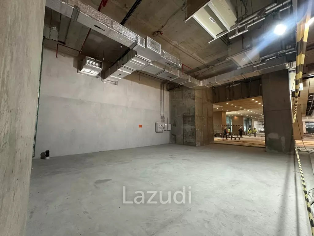 Spacious Retail Space with Industrial Style in Phra Khanong