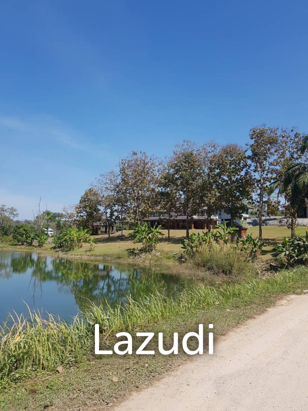 Nearly 2 Rai Land for Sale with a lake view in Phan.