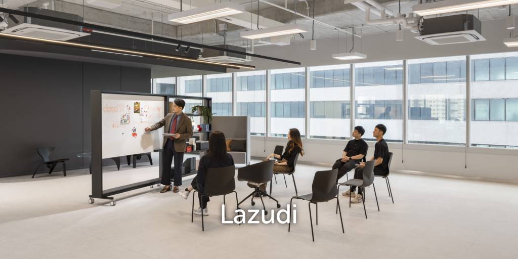 Modern Office Space in Phra Khanong Bangkok