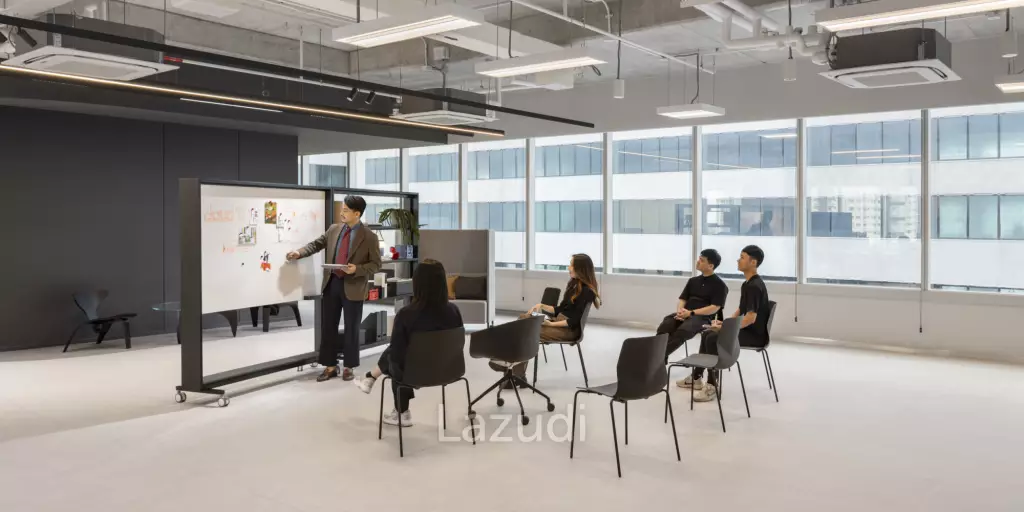 Modern Office Space in Phra Khanong Bangkok
