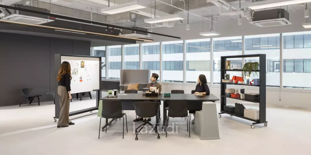 Modern Unfurnished Office Space in Phra Khanong Bangkok