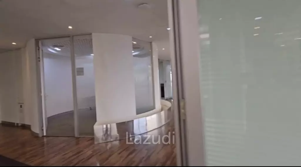 Spacious Furnished Office in CTI Tower Khlong Toei