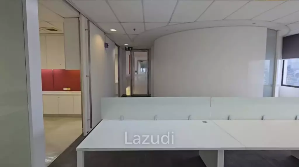 Spacious Furnished Office in CTI Tower Khlong Toei