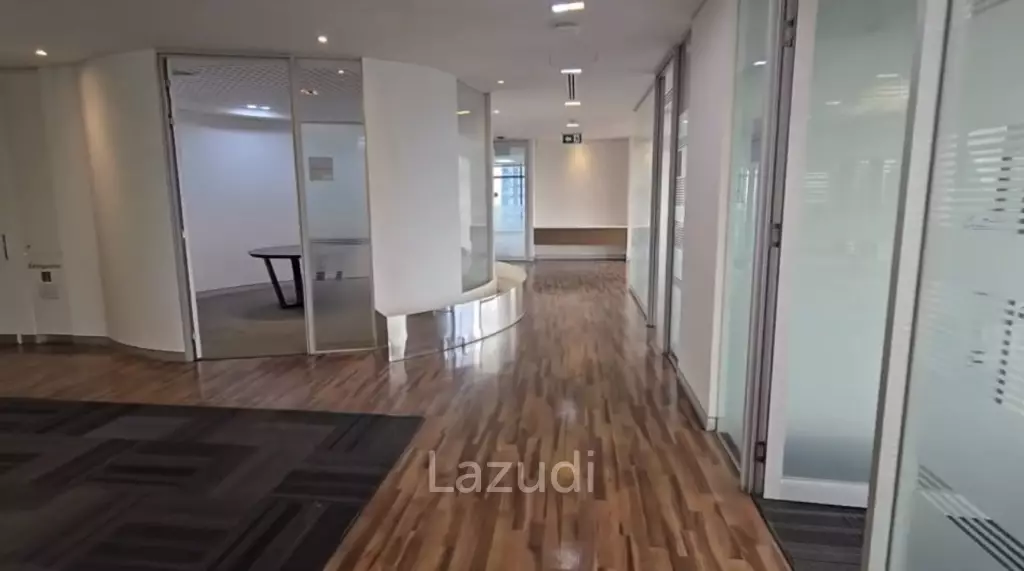 Spacious Furnished Office in CTI Tower Khlong Toei