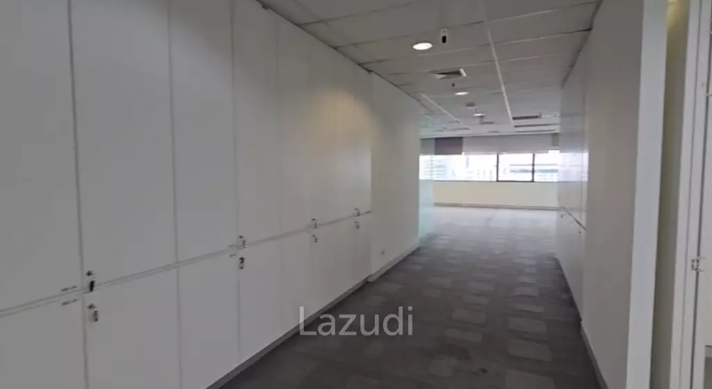 Spacious Furnished Office in CTI Tower Khlong Toei