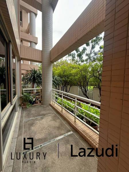 Spacious 2-Bed Condo in Baan Sansaran Hua Hin