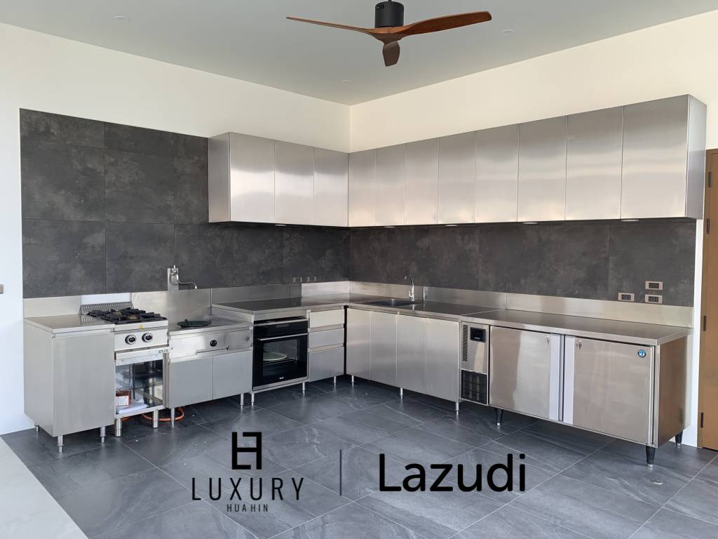 1,245 Kvm 5 Seng 4 Bad Villa for Salg