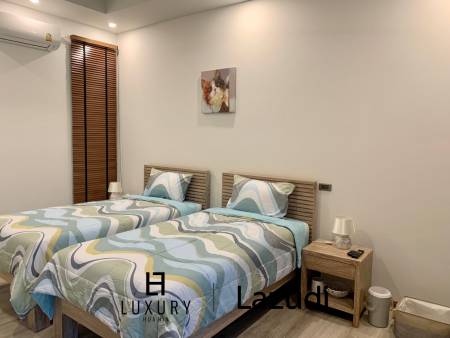 1,245 Kvm 5 Seng 4 Bad Villa for Salg