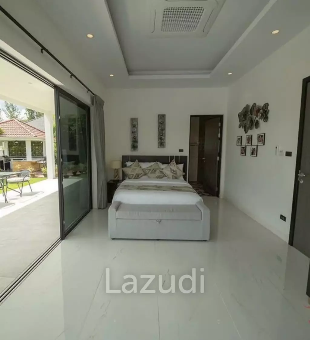 ST GEORGES PARK : 4 Bed Luxury Pool Villa