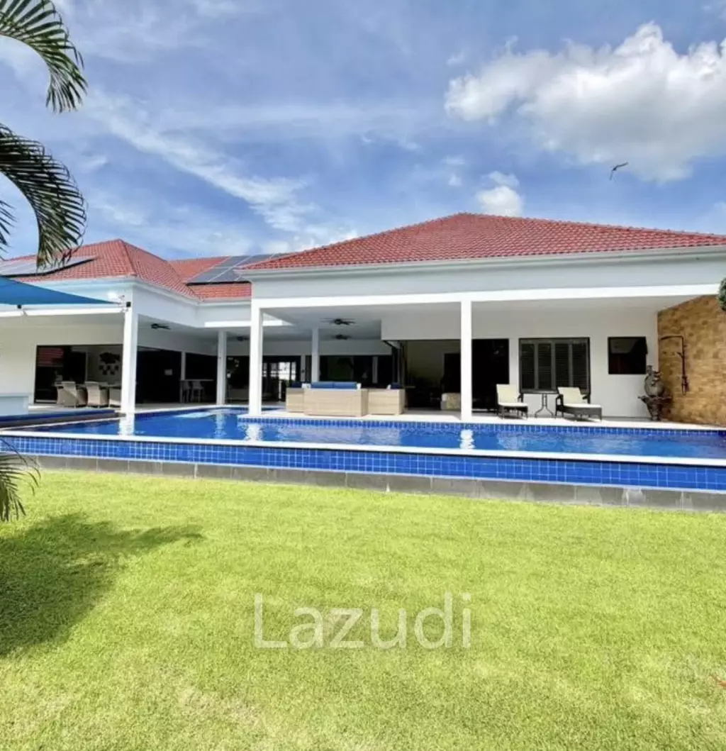 ST GEORGES PARK : 4 Bed Luxury Pool Villa