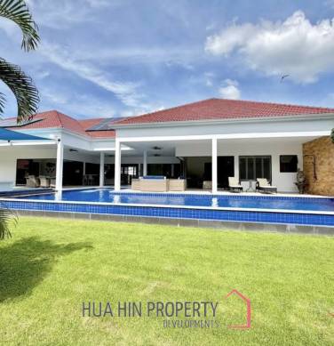 ST GEORGES PARK : 4 Bed Luxury Pool Villa