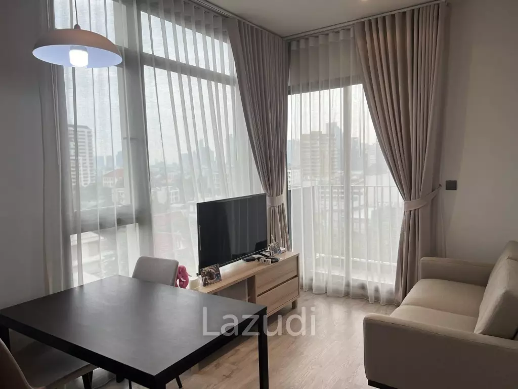 Luxurious Fully Furnished Condo in Ekkamai