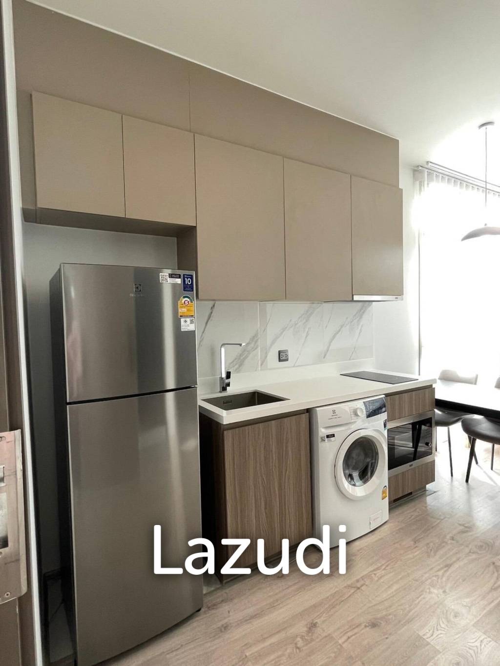 Luxurious Fully Furnished Condo in Ekkamai