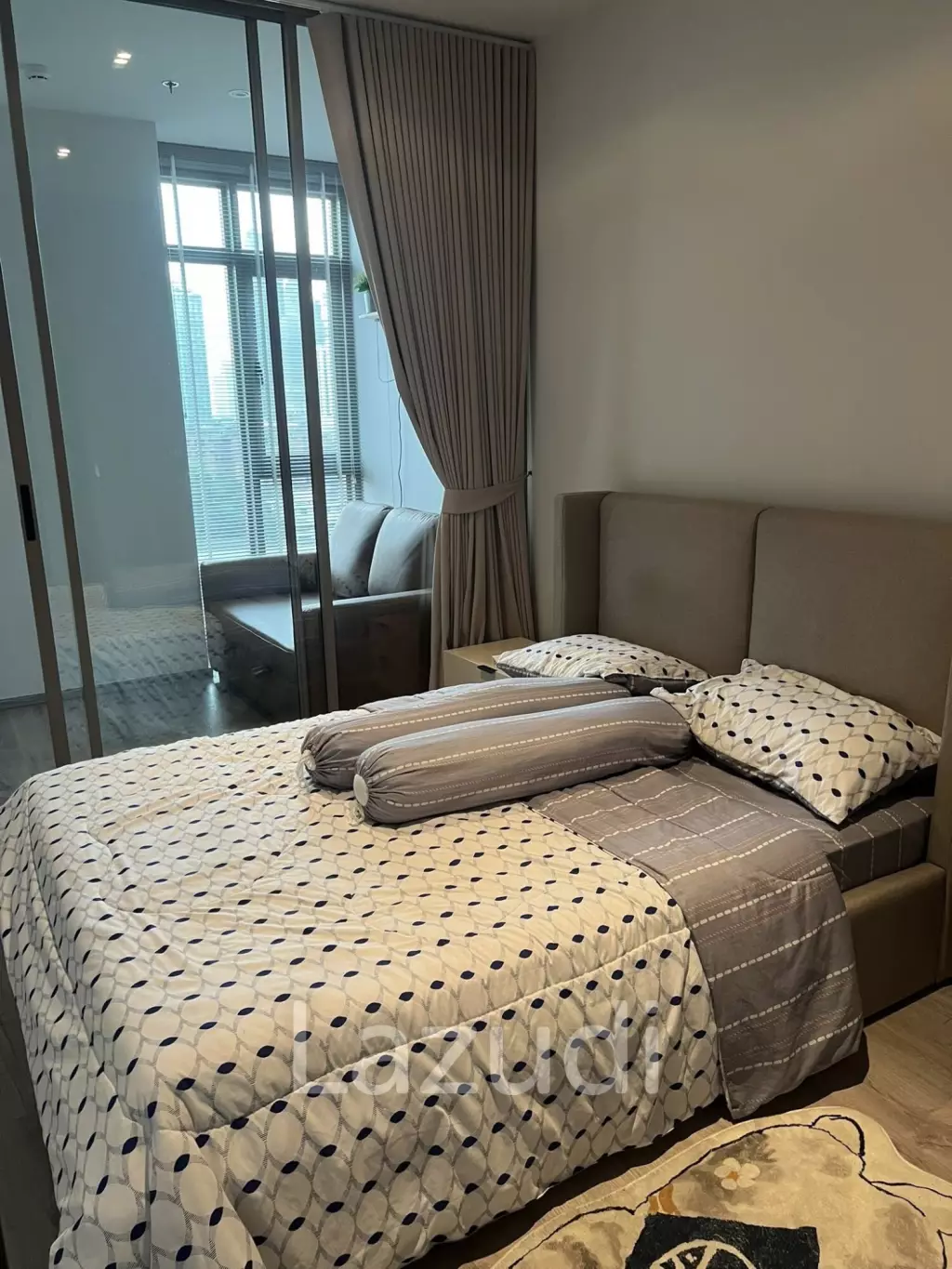 Luxurious Fully Furnished Condo in Ekkamai