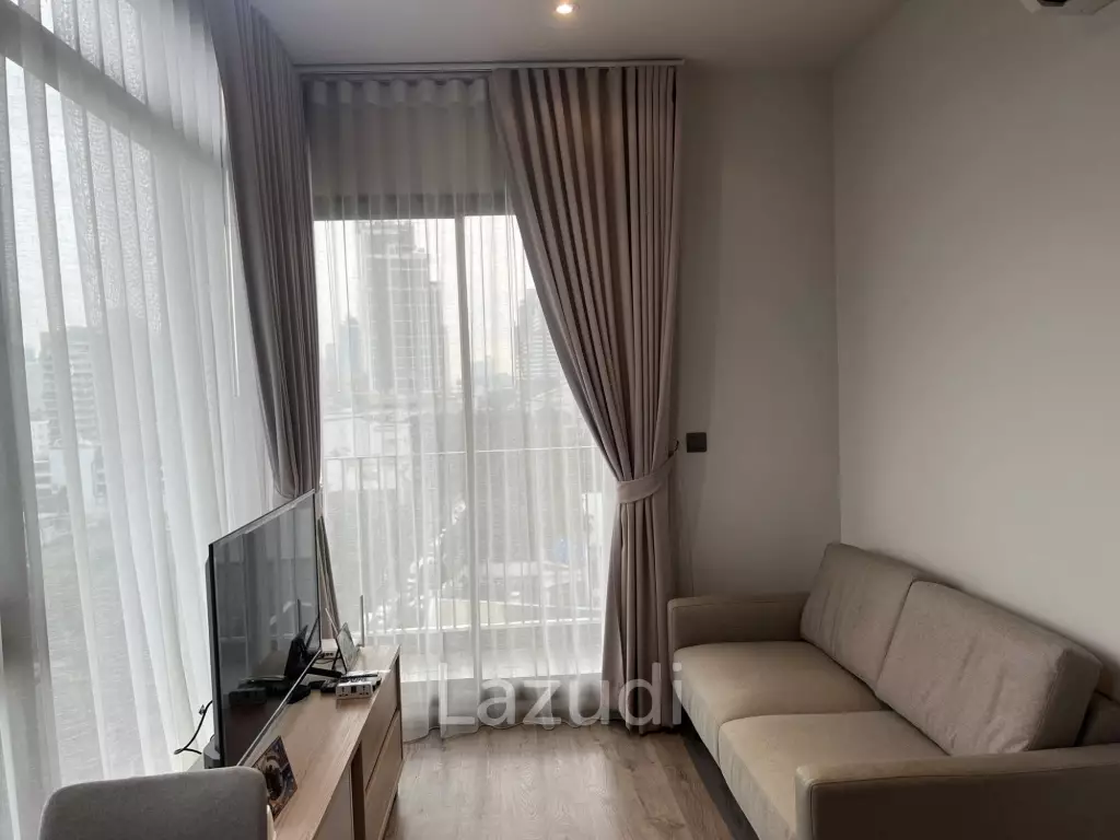 Luxurious Fully Furnished Condo in Ekkamai