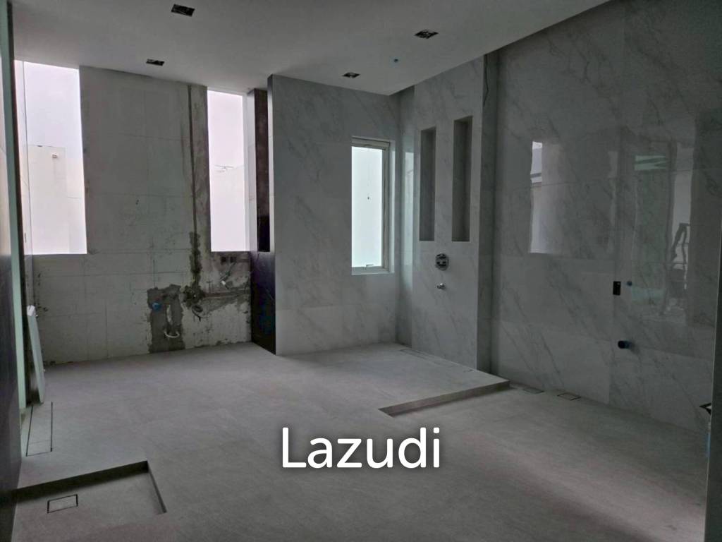 3 bedrooms 4 bathrooms  354 Sq.M Vive Bangna-KM.7