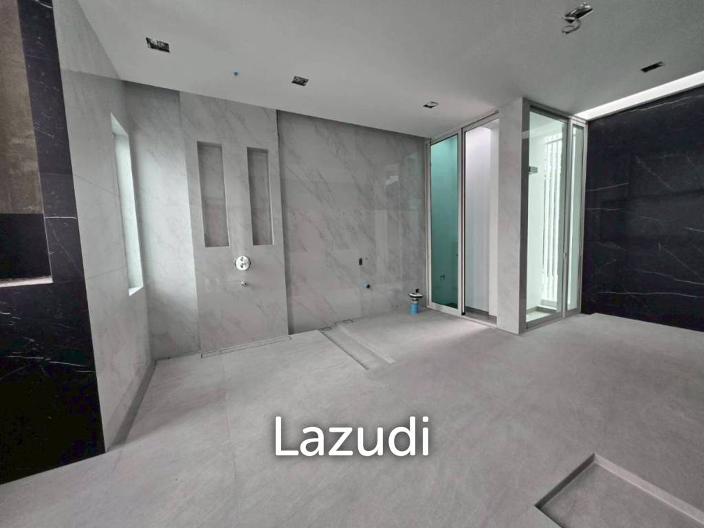 3 bedrooms 4 bathrooms  354 Sq.M Vive Bangna-KM.7