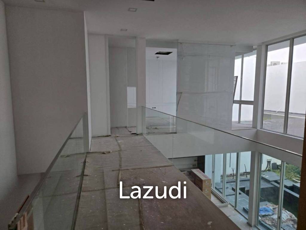 3 bedrooms 4 bathrooms  354 Sq.M Vive Bangna-KM.7