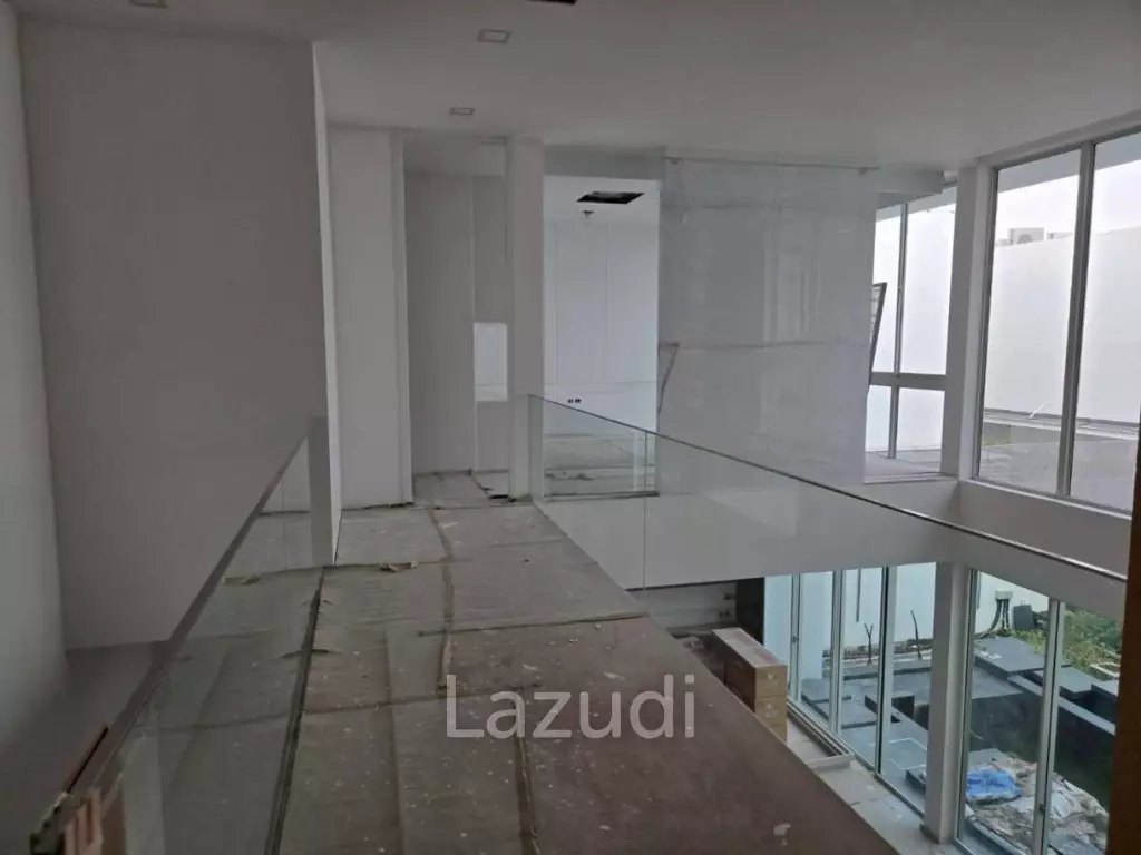3 bedrooms 4 bathrooms  354 Sq.M Vive Bangna-KM.7