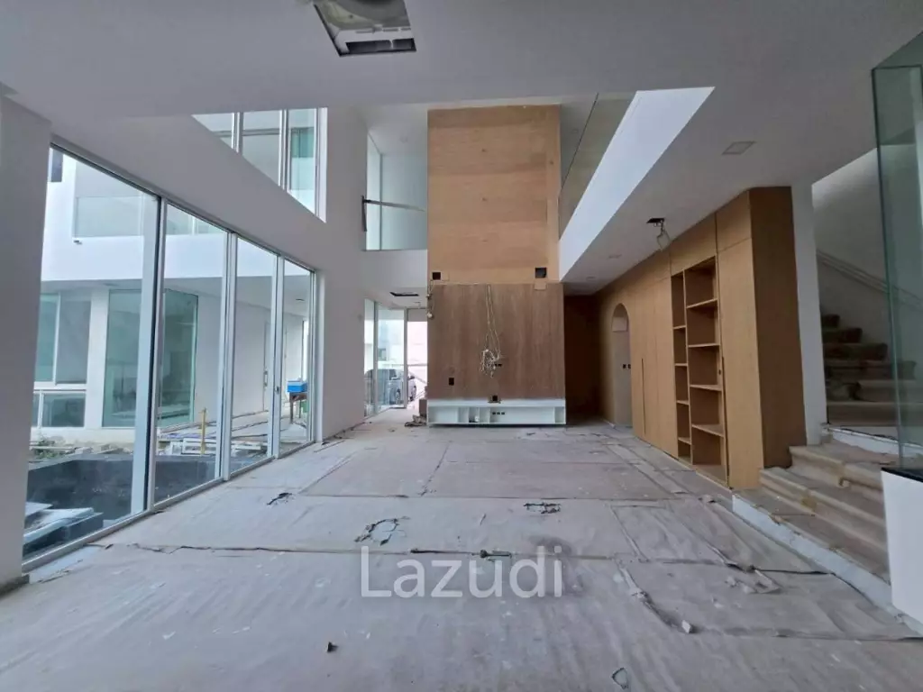 3 bedrooms 4 bathrooms  354 Sq.M Vive Bangna-KM.7