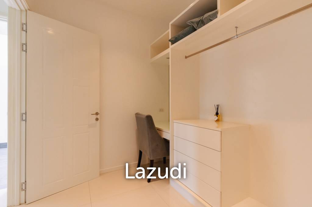 1,980 ตร.ม 7 เตียง 8 อาบน้ำ วิลล่า For ขาย