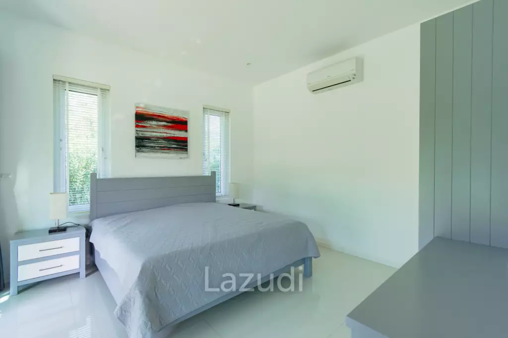 THE CLOUDS 1 : Luxury 7 bed pool villa