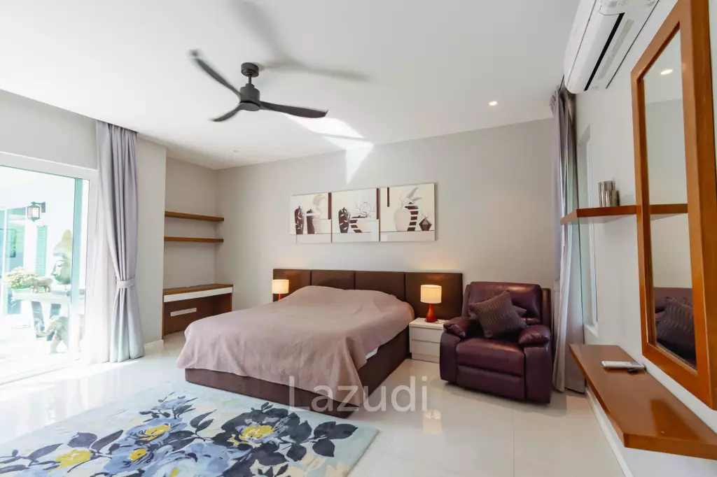 THE CLOUDS 1 : Luxury 7 bed pool villa