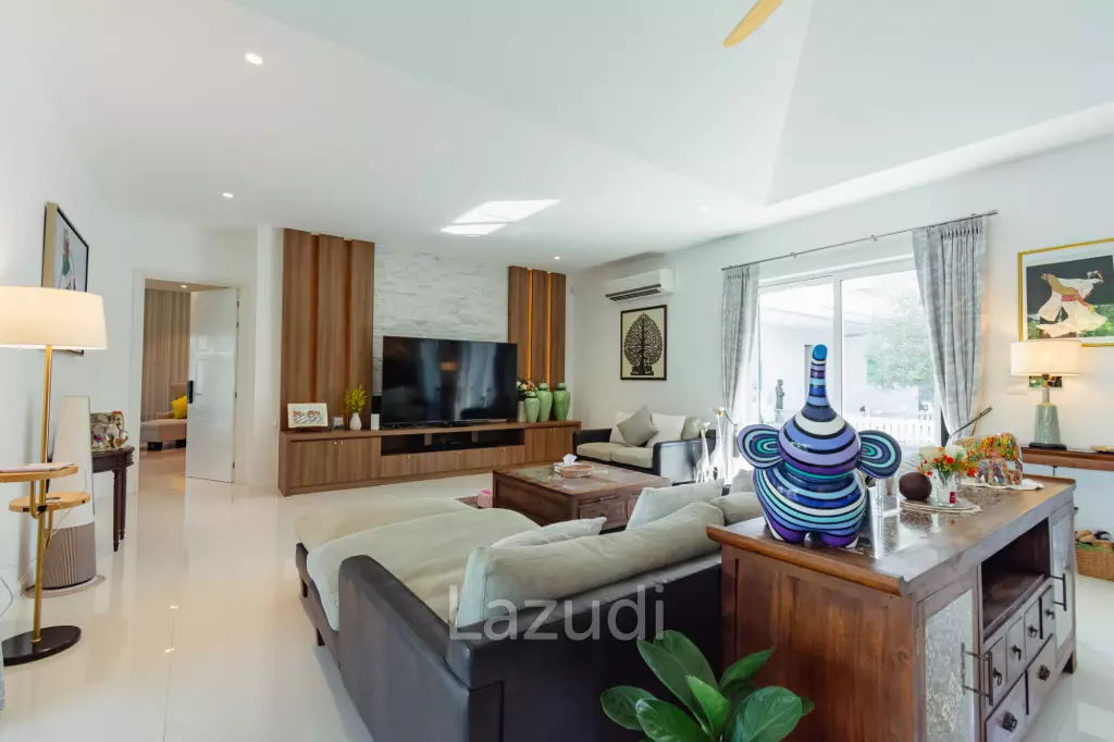 THE CLOUDS 1 : Luxury 7 bed pool villa