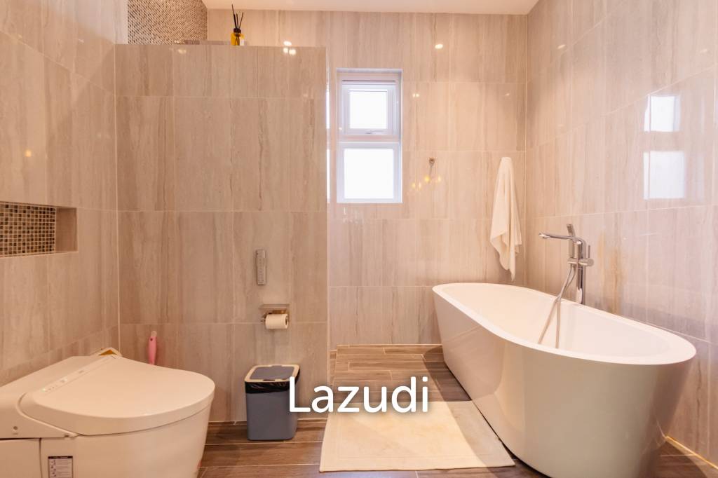 1,980 ตร.ม 7 เตียง 8 อาบน้ำ วิลล่า For ขาย