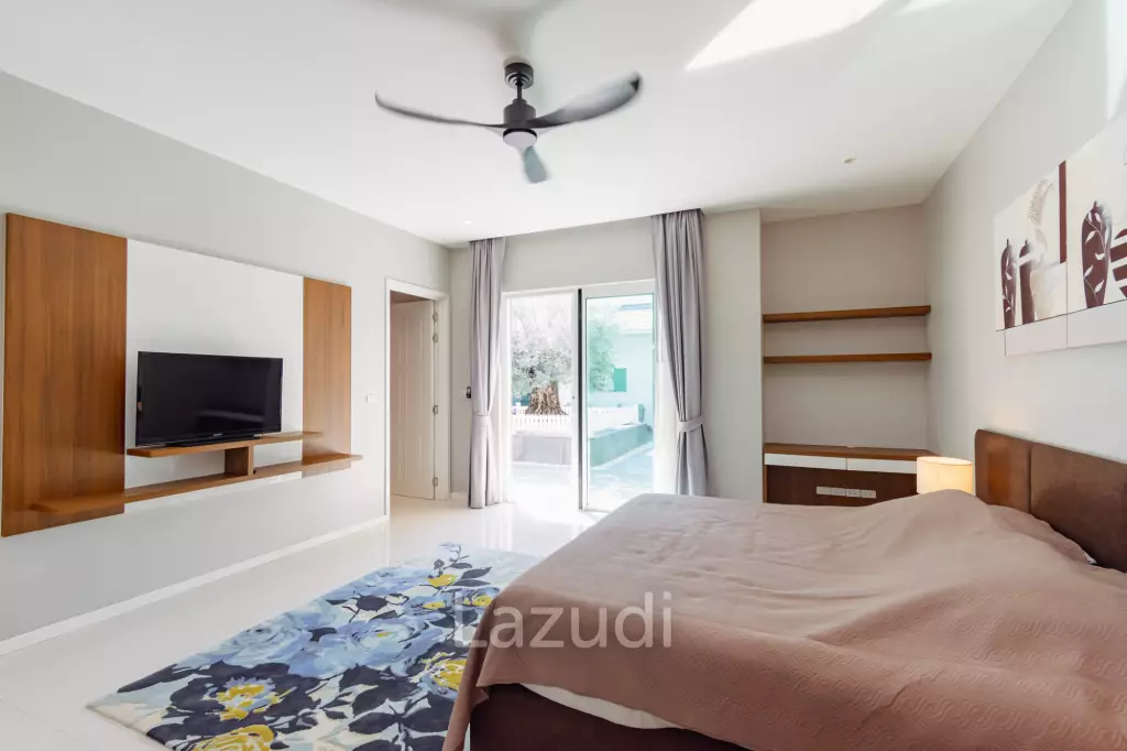 THE CLOUDS 1 : Luxury 7 bed pool villa