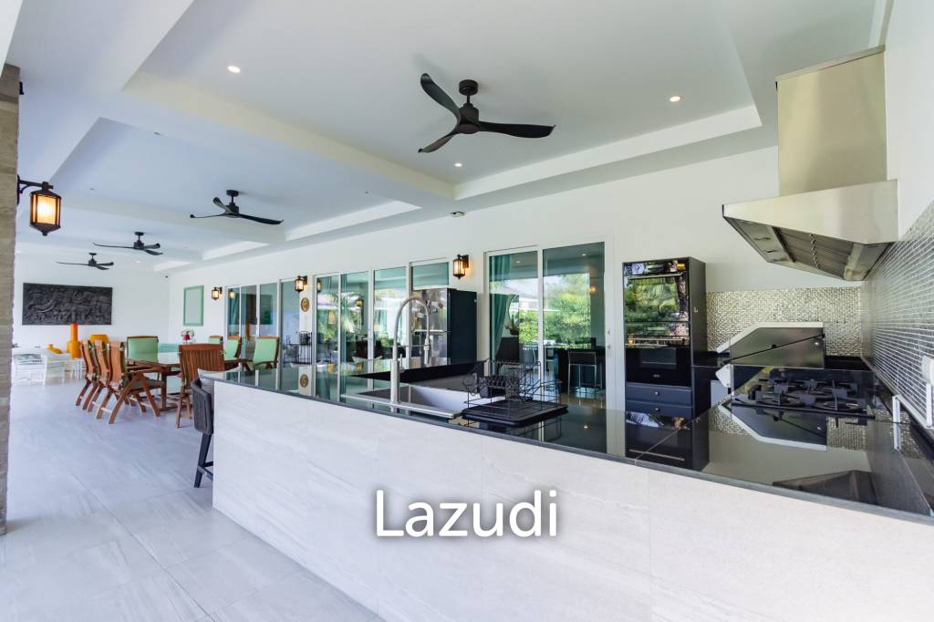 1,980 ตร.ม 7 เตียง 8 อาบน้ำ วิลล่า For ขาย