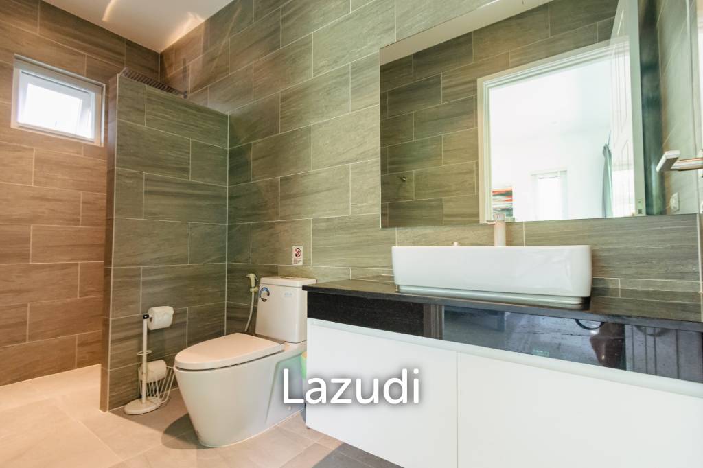 1,980 ตร.ม 7 เตียง 8 อาบน้ำ วิลล่า For ขาย