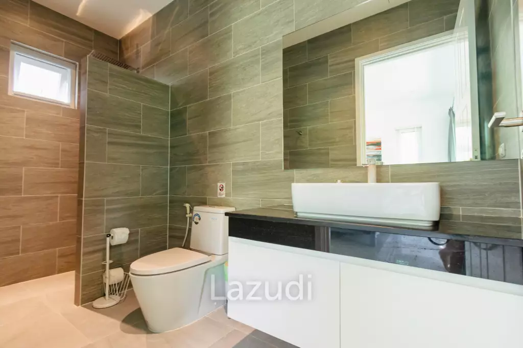 THE CLOUDS 1 : Luxury 7 bed pool villa