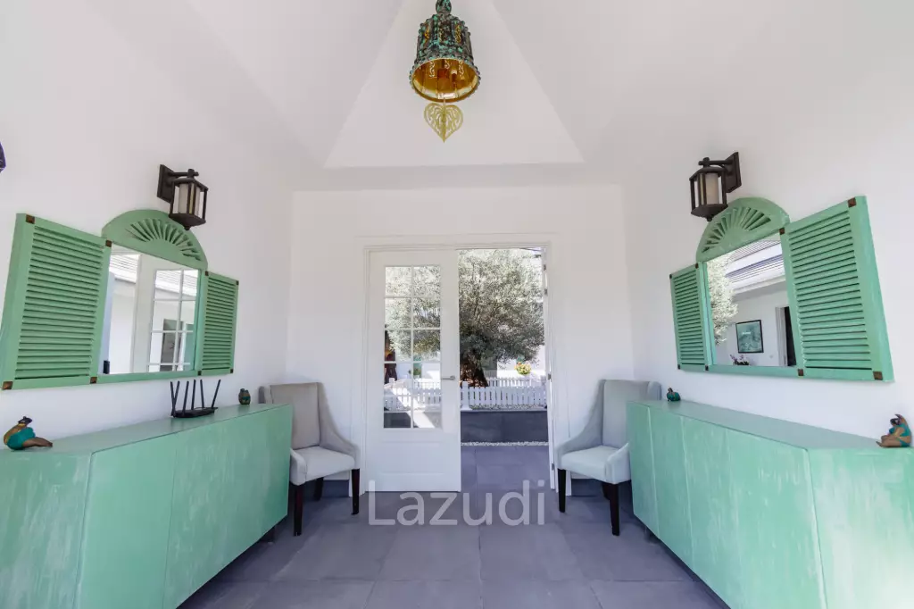 THE CLOUDS 1 : Luxury 7 bed pool villa