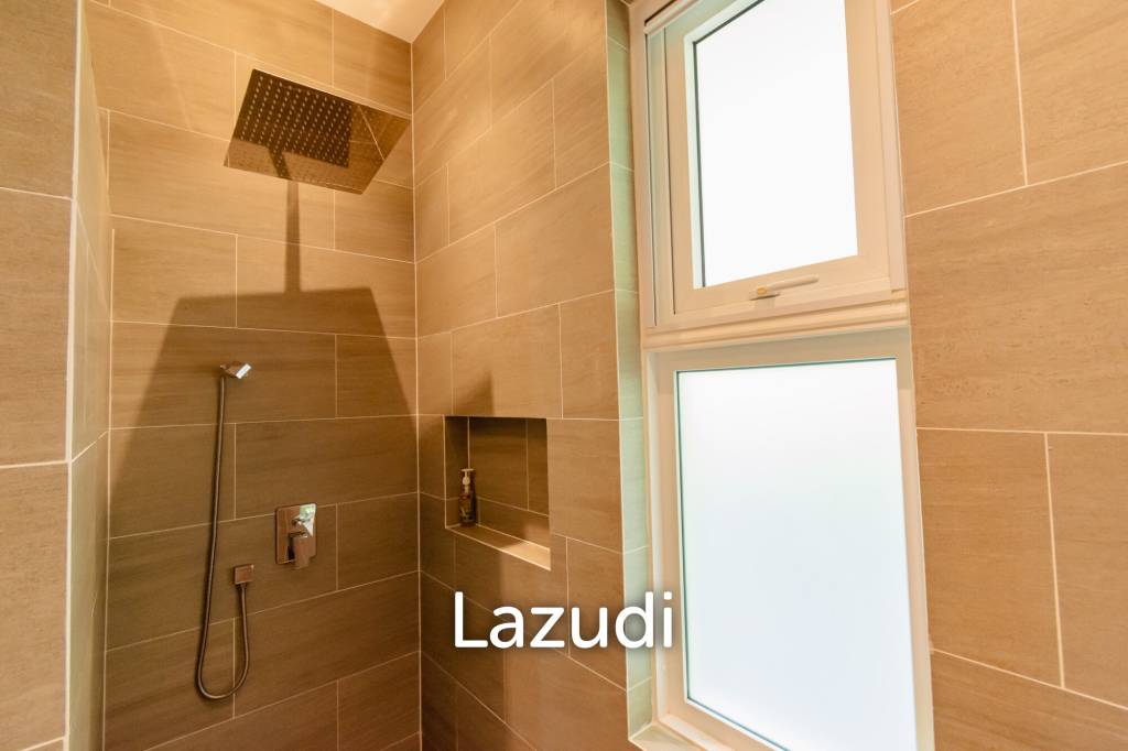 1,980 ตร.ม 7 เตียง 8 อาบน้ำ วิลล่า For ขาย